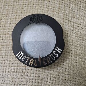 Kat Von D Metal Crush Highlighter in "STEPHONIX."